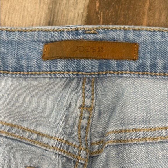 Joe's Jeans Light Wash Cropped Women's Jeans - Picture 2 of 14